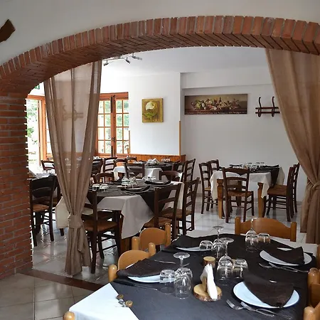 Farm stay Agriturismo La Sorgente Delle Madonie *