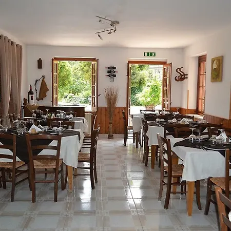 Agriturismo La Sorgente Delle Madonie Farm stay Polizzi Generosa